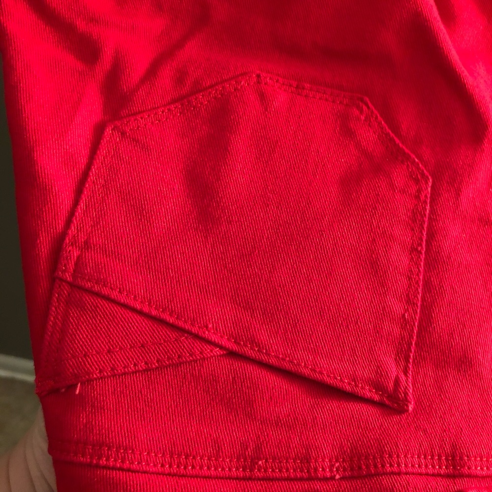 Really cute red jeans - Picture 3 of 3